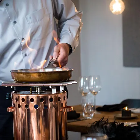 瑞博格酒店 比隆