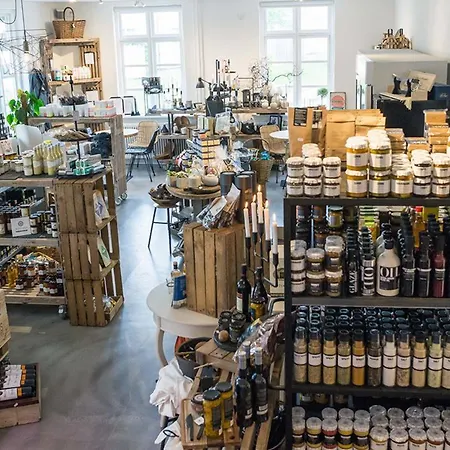 瑞博格酒店 酒店