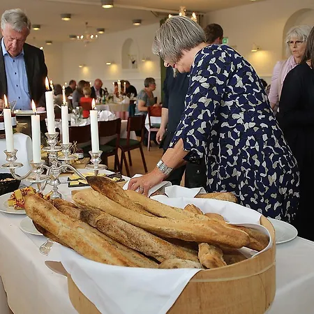 瑞博格酒店 酒店