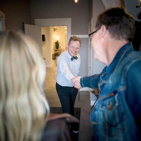 瑞博格酒店 3* 比隆