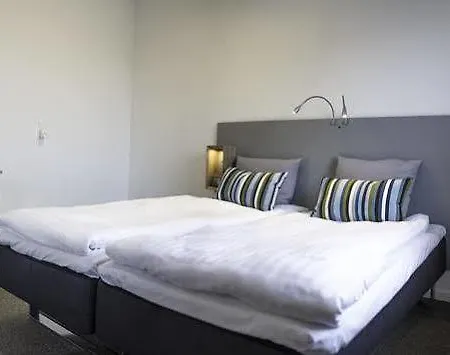 מלון Refborg 3*