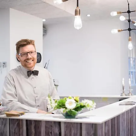 瑞博格酒店 3* 比隆